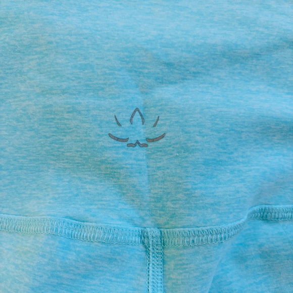 EUC Beyond Yoga Spacedye Midi High Waisted Legging Capri Blue/Grotto | Sz Lg - Picture 5 of 9